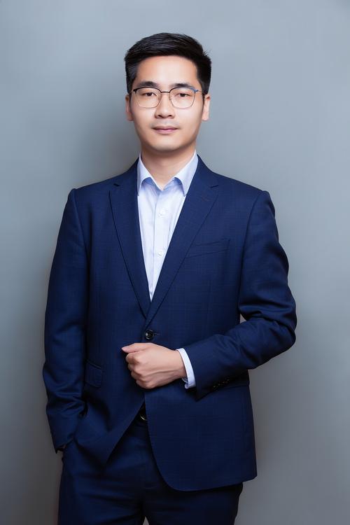 杨荣鑑 艺术总监 & 首席设计师